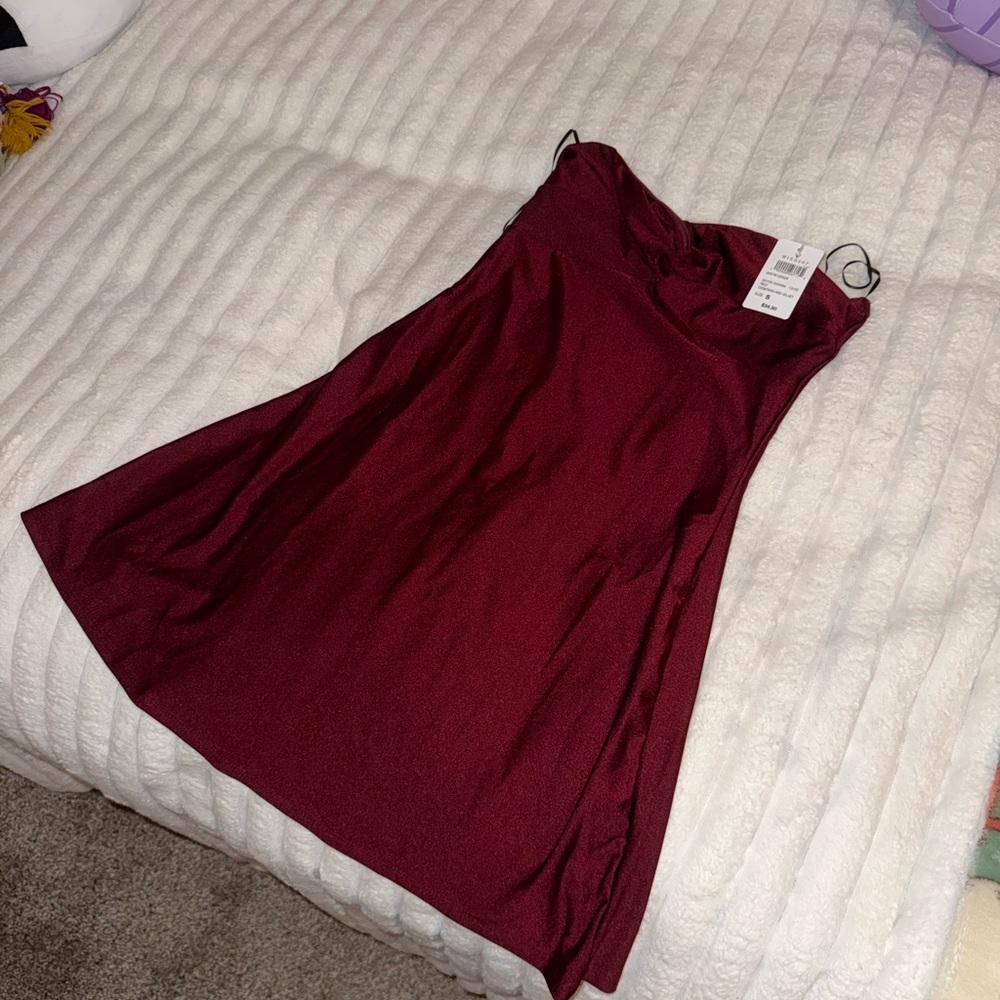 Windsor Elegant Burgundy Strapless Dress